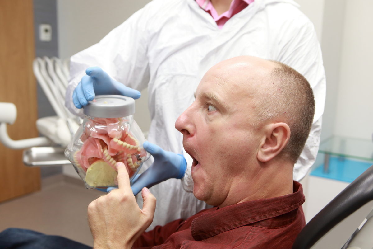 how to choose the right dentures for you